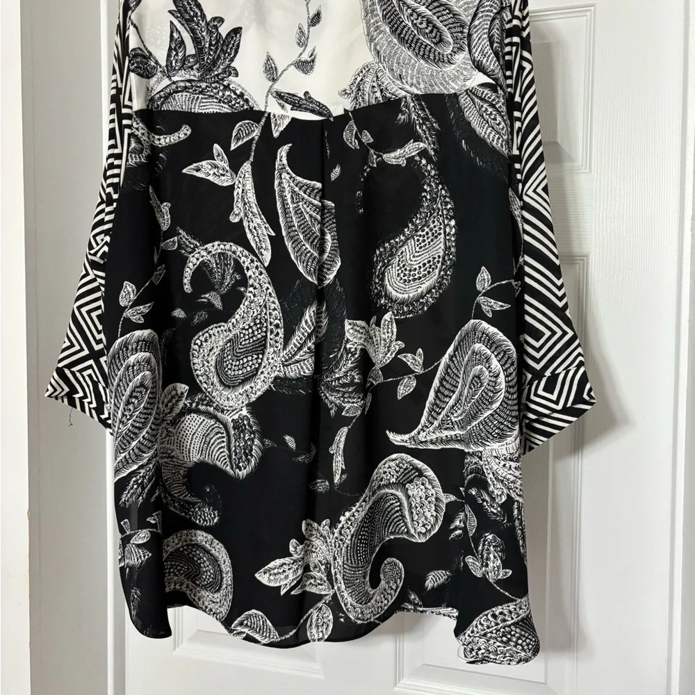 NWT Rose & Olive Top Size 2X - Picture 2 of 8